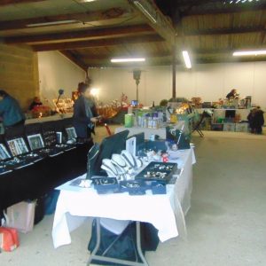 Exposant de bijoux Marché de Noël à Vivy