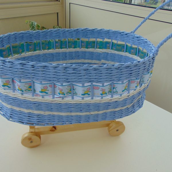 Landau Bleu réalisation Eco vannerie vu de profil