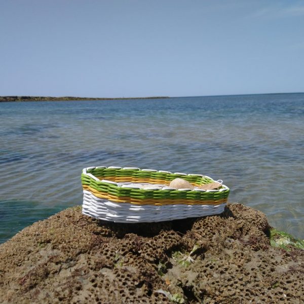 barque papier journal verte blanche jaune