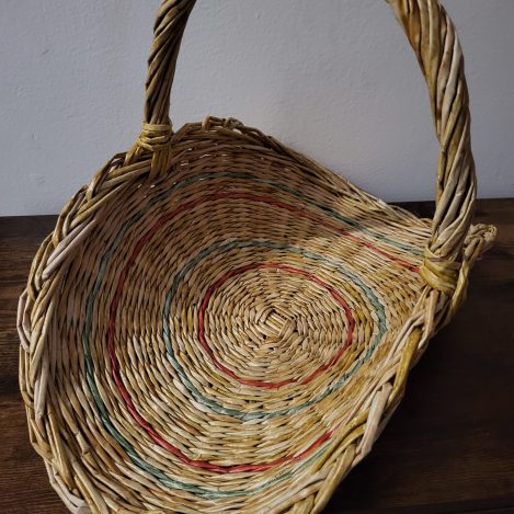 Panier à fleurs en papier journal