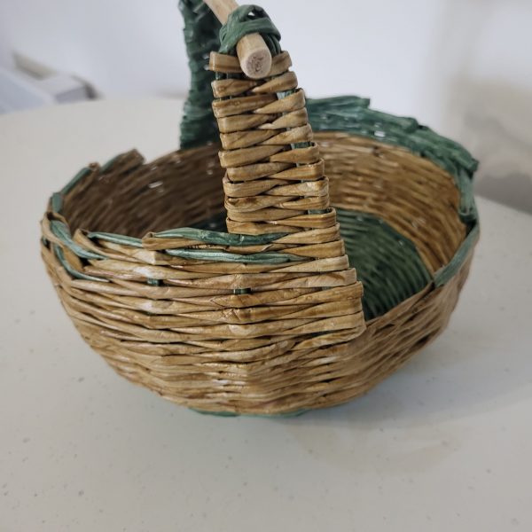 panier en papier jounal rond